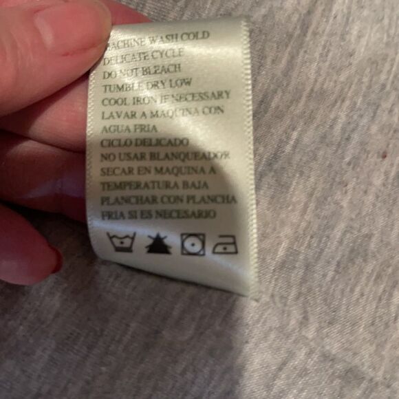 GORGEOUS SHEEN on this Cranberry Hoodie Puffer vest! - Picture 8 of 10